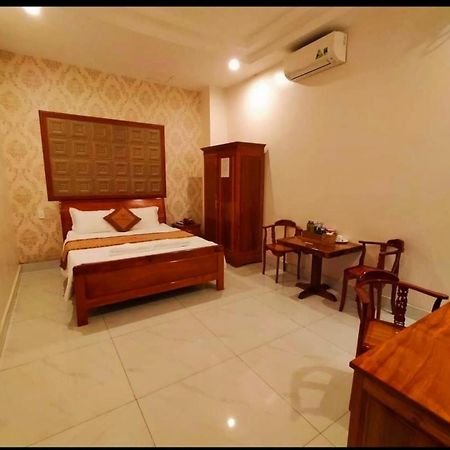 Khách Sạn Tường Vy Rạch Giá Exterior foto