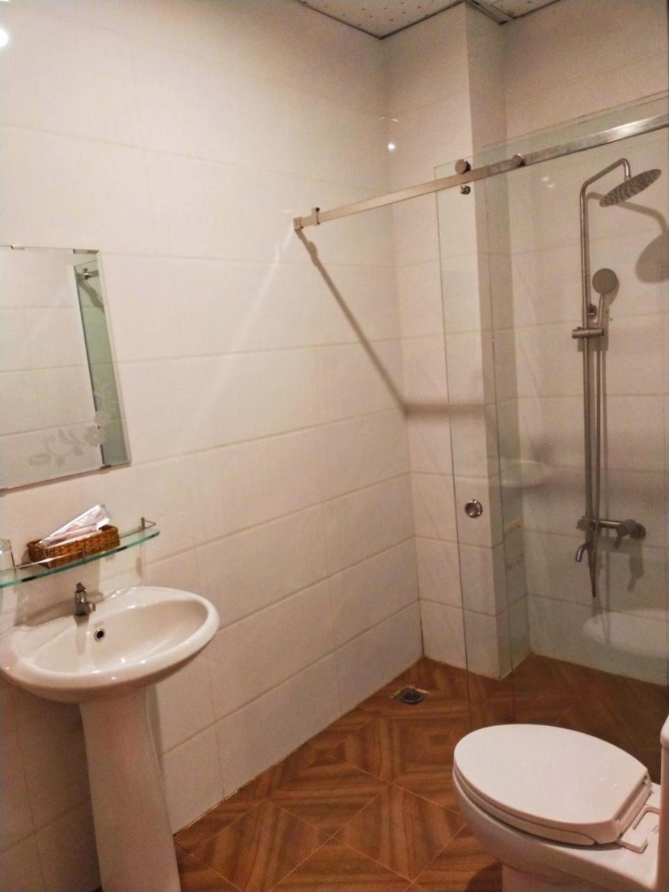 Khách Sạn Tường Vy Rạch Giá Exterior foto