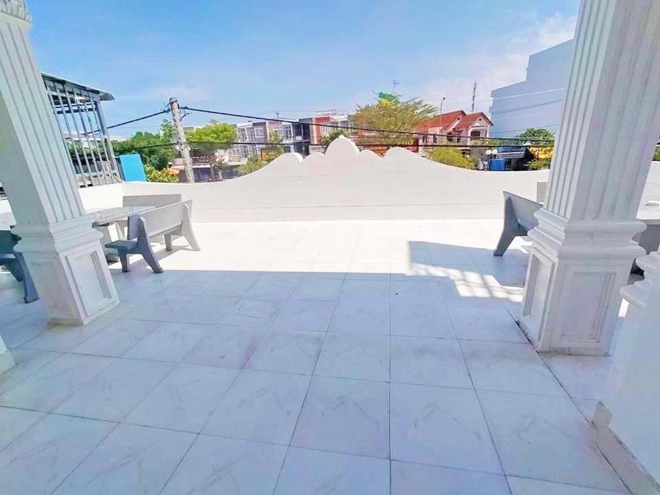 Khách Sạn Tường Vy Rạch Giá Exterior foto