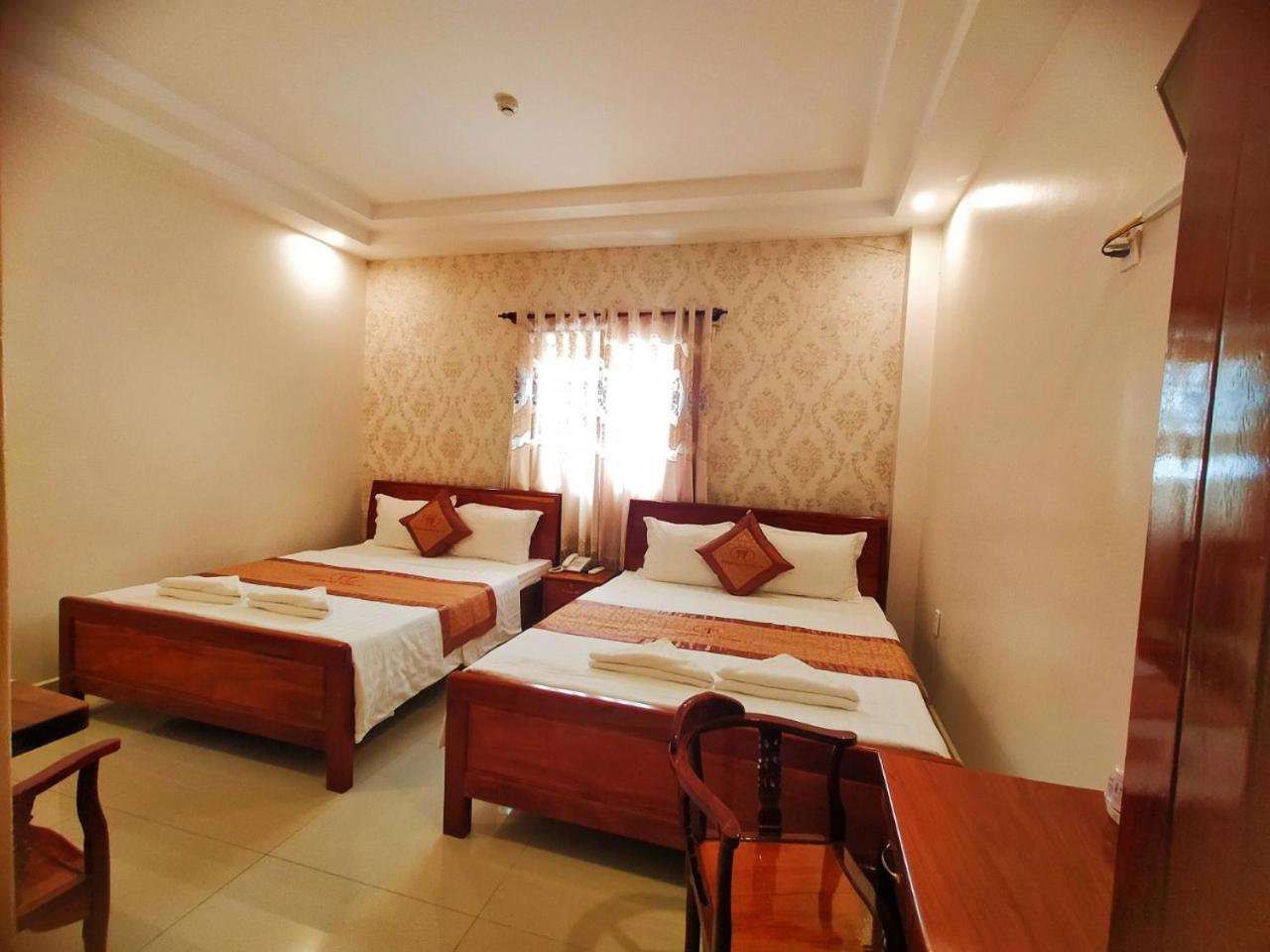Khách Sạn Tường Vy Rạch Giá Exterior foto