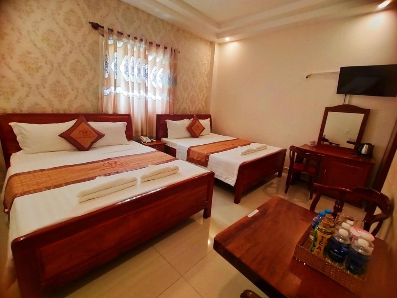 Khách Sạn Tường Vy Rạch Giá Exterior foto