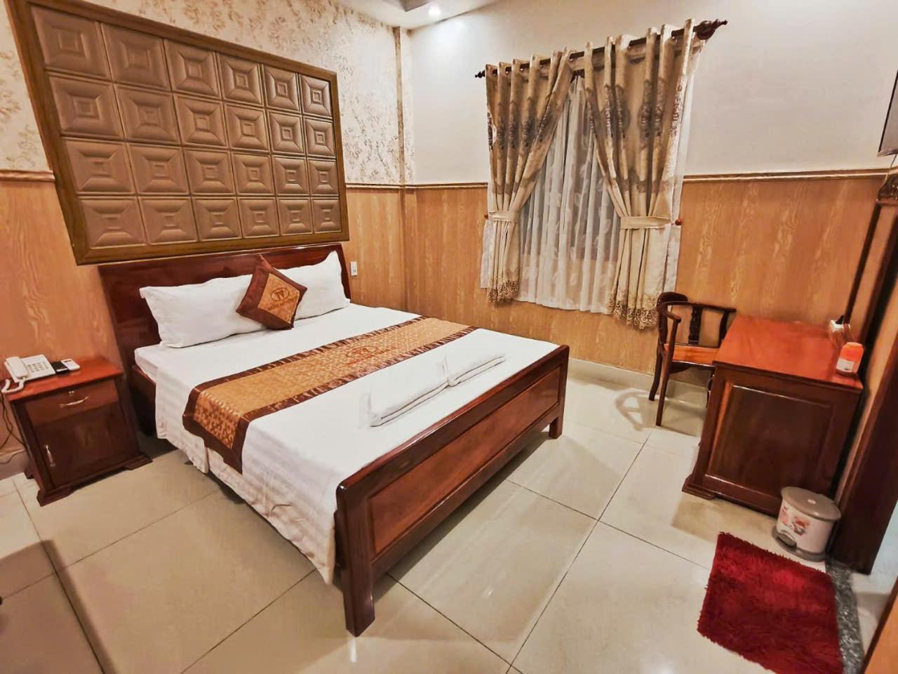 Khách Sạn Tường Vy Rạch Giá Exterior foto